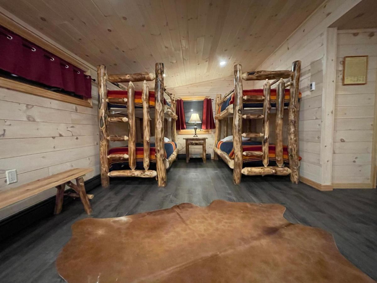 Adirondack Lake Cabins Hotel Indian Lake ภายนอก รูปภาพ