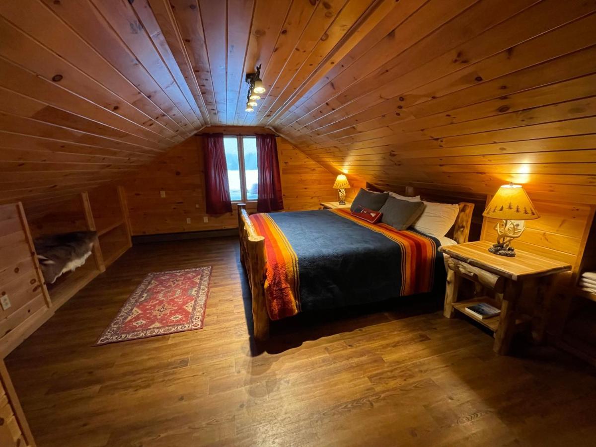 Adirondack Lake Cabins Hotel Indian Lake ภายนอก รูปภาพ