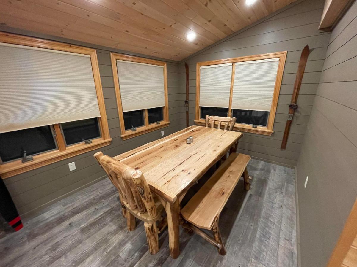 Adirondack Lake Cabins Hotel Indian Lake ภายนอก รูปภาพ