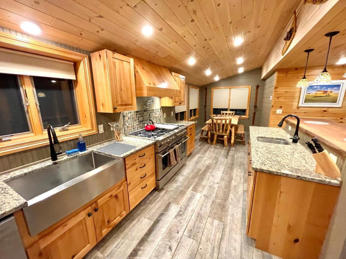 Adirondack Lake Cabins Hotel Indian Lake ภายนอก รูปภาพ