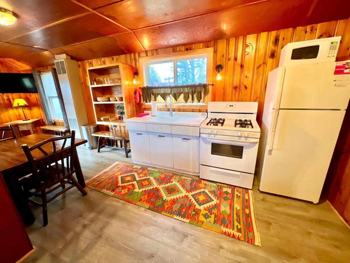 Adirondack Lake Cabins Hotel Indian Lake ภายนอก รูปภาพ