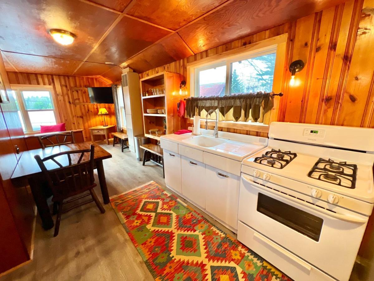 Adirondack Lake Cabins Hotel Indian Lake ภายนอก รูปภาพ
