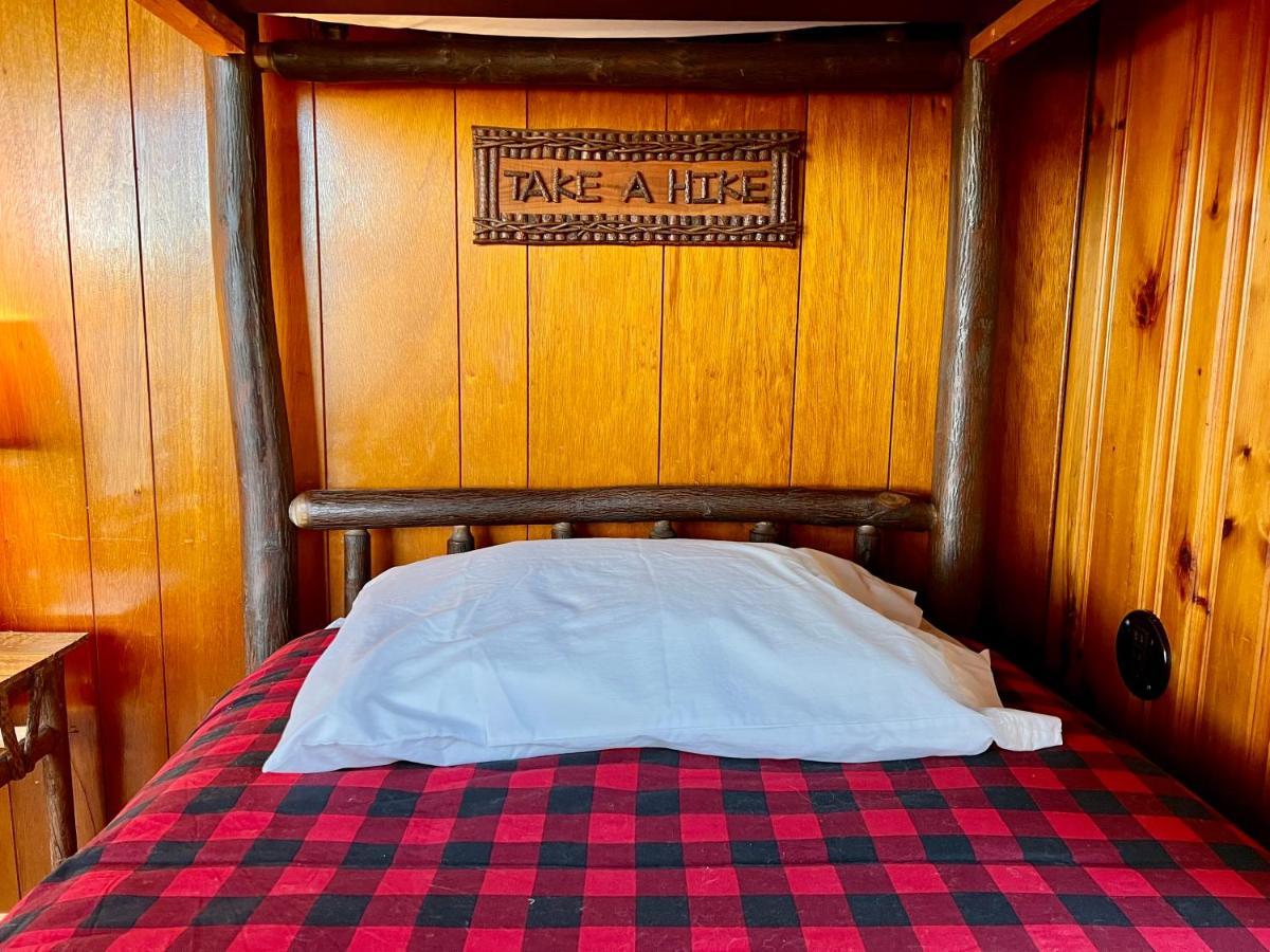 Adirondack Lake Cabins Hotel Indian Lake ภายนอก รูปภาพ