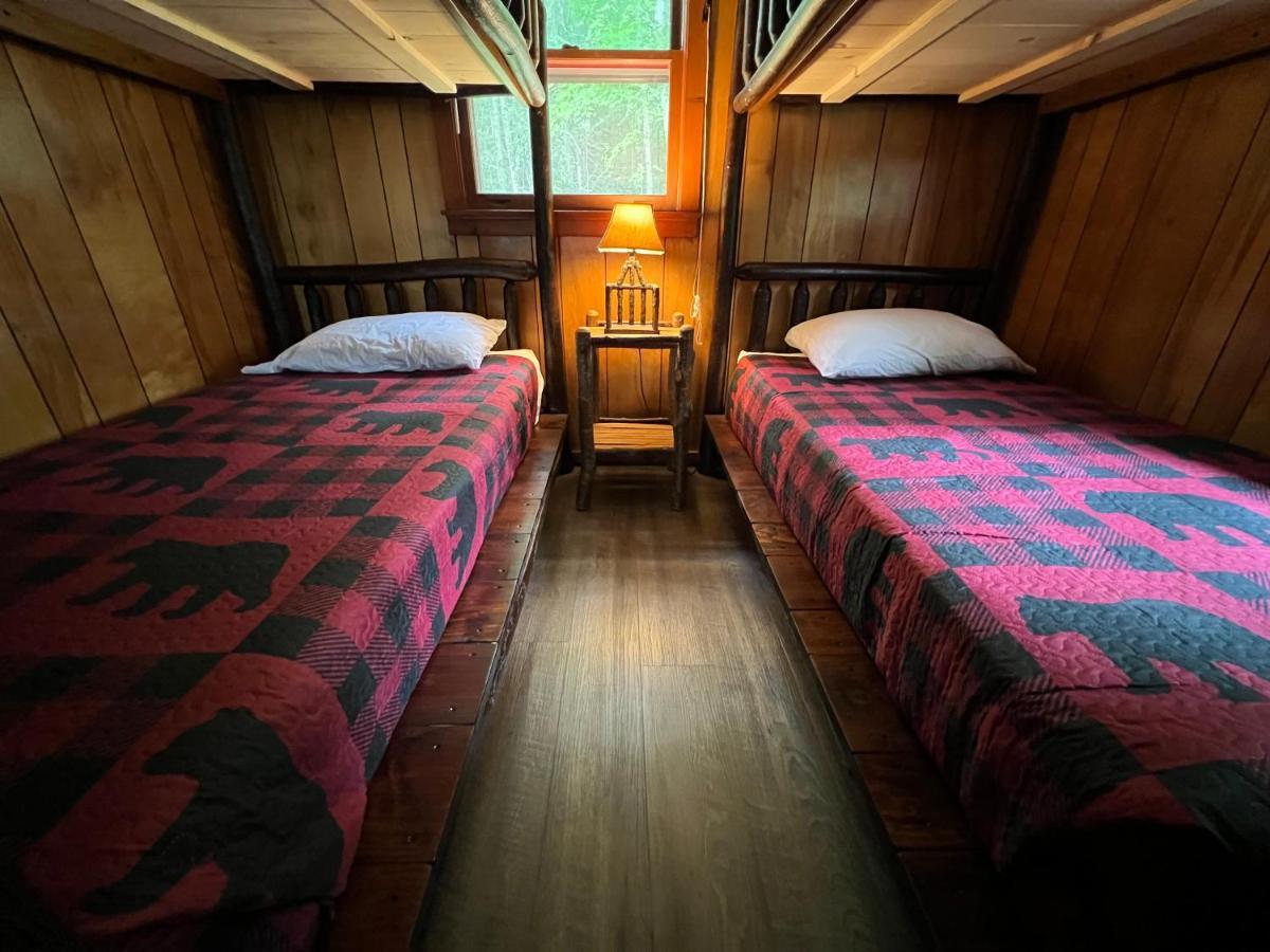Adirondack Lake Cabins Hotel Indian Lake ภายนอก รูปภาพ